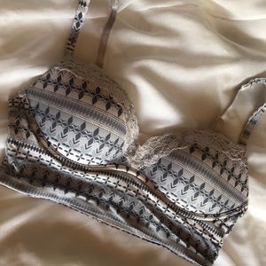 Victoria’s Secret Wireless Push-Up Bra